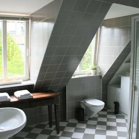 Zentrale Anker Im Sonnenblumenhaus *