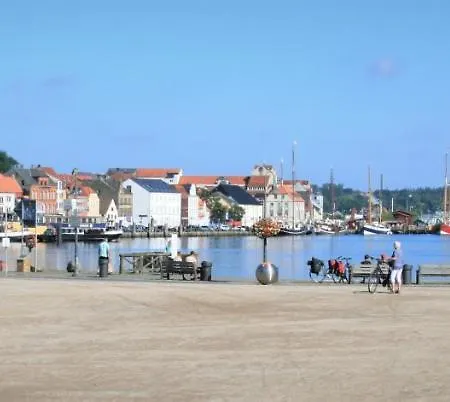 Zentrale Anker Im Sonnenblumenhaus Daire